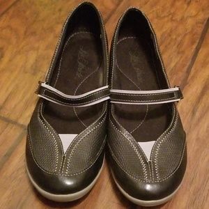 Life Stride womens shoes